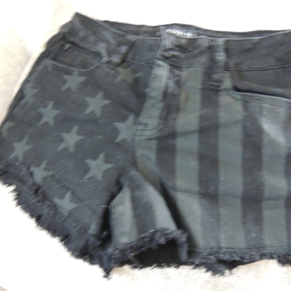 Lovesick black shorts size 7